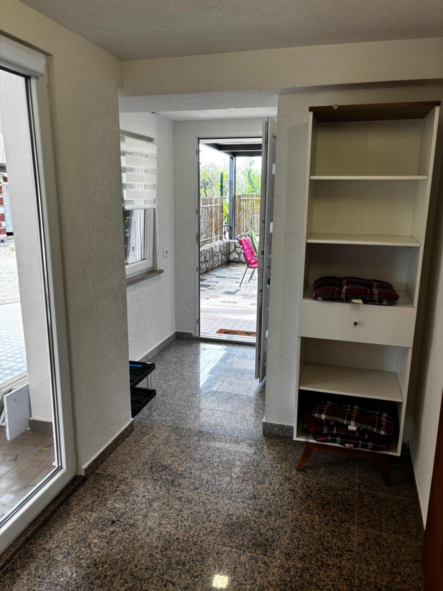 Apartment Rozi *